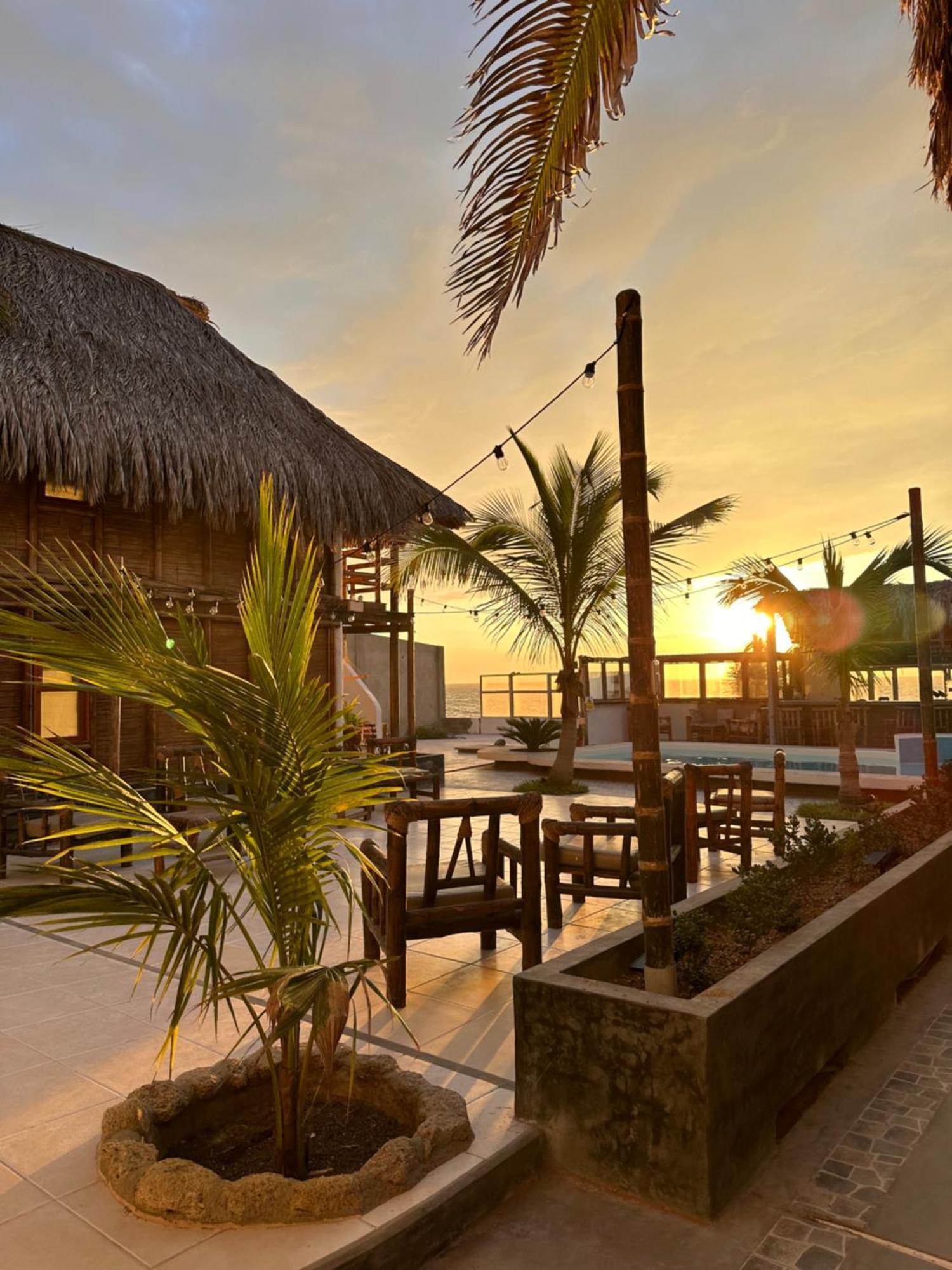 Hotel Puerto Antiguo Los Órganos Buitenkant foto