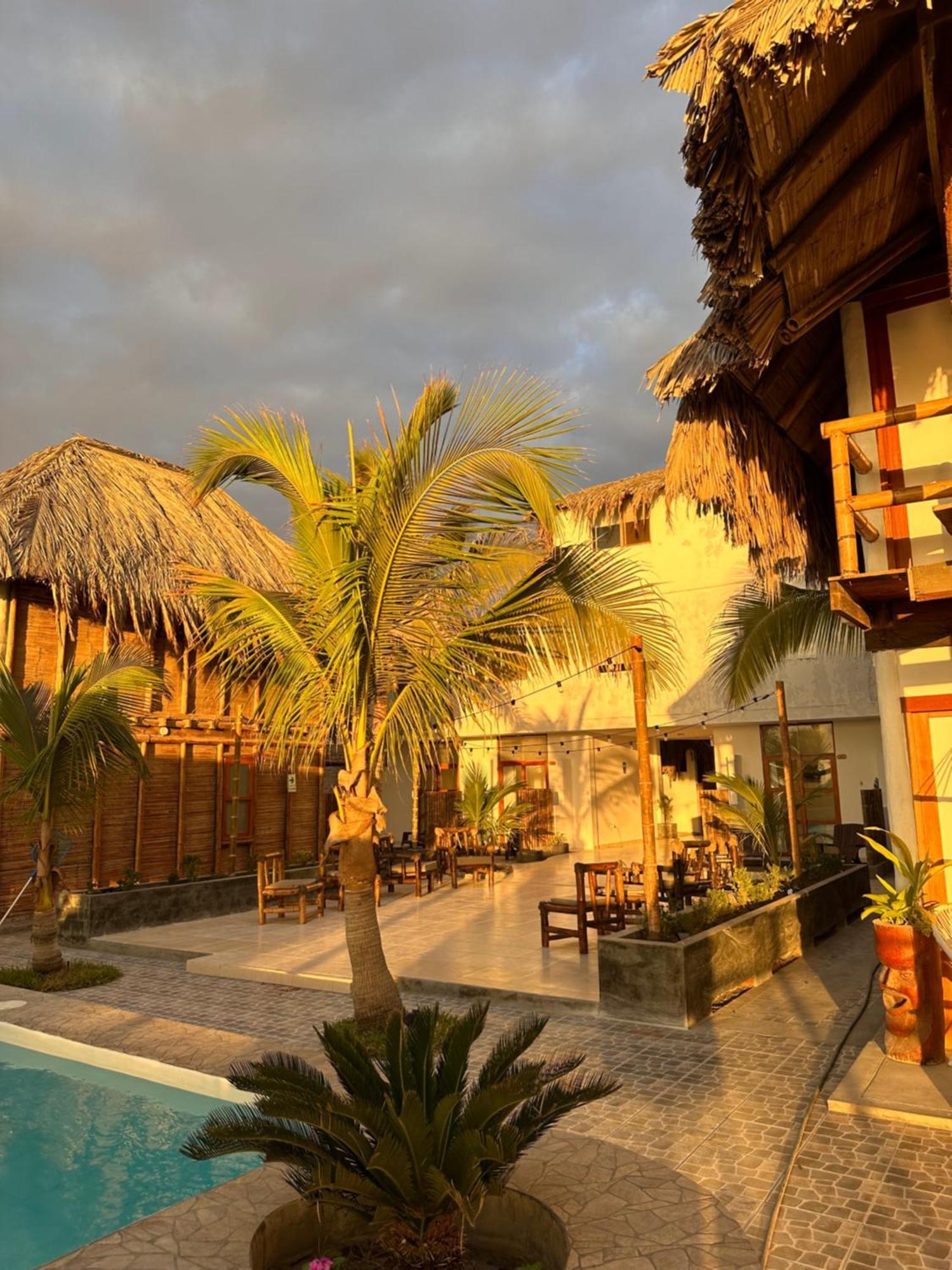 Hotel Puerto Antiguo Los Órganos Buitenkant foto